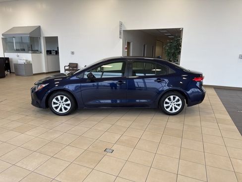 Used 2023 Toyota Corolla LE image 2