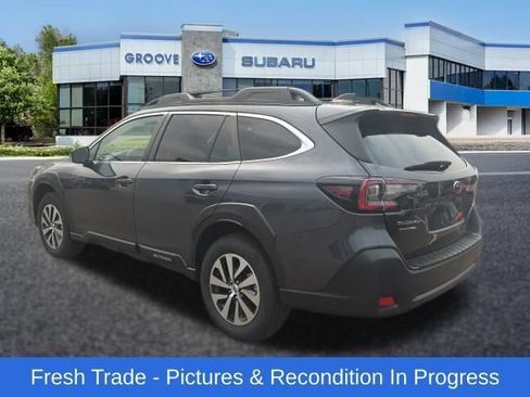 Used 2024 Subaru Outback Premium AWD/4WD image 3