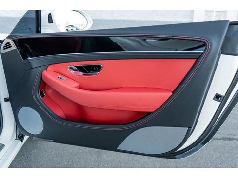 Used 2023 Bentley Continental GT V8 image 34