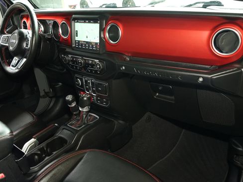 Used 2020 Jeep Wrangler Unlimited Rubicon AWD/4WD image 5