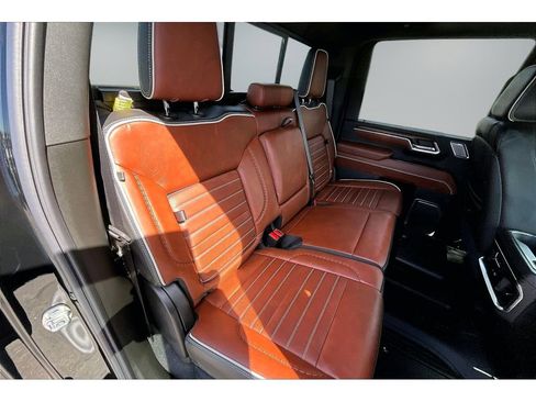 New 2026 GMC Sierra 3500 Denali Ultimate AWD/4WD image 9