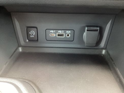 Used 2025 Nissan Sentra SR FWD image 24