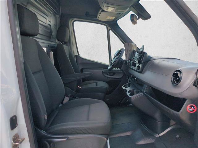 Used 2021 Mercedes-Benz Sprinter 2500 image 18