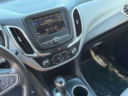 Used 2020 Chevrolet Equinox LS w/ LS Convenience Package image 26