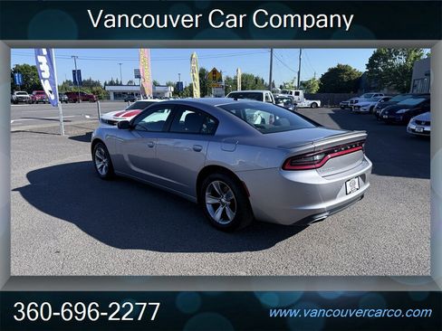 Used 2015 Dodge Charger SE w/ Sport Appearance Group RWD image 5