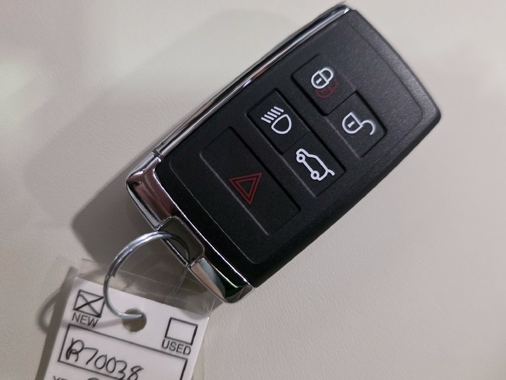 New 2027 Land Rover Range Rover Long Wheelbase SE AWD/4WD image 38
