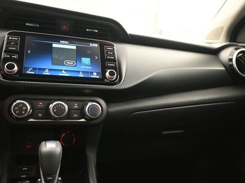 Used 2023 Nissan Kicks SV FWD image 15