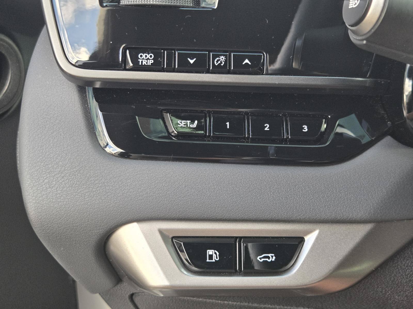 Used 2025 Lexus RX 350 Premium Plus w/ Convenience Package FWD image 34
