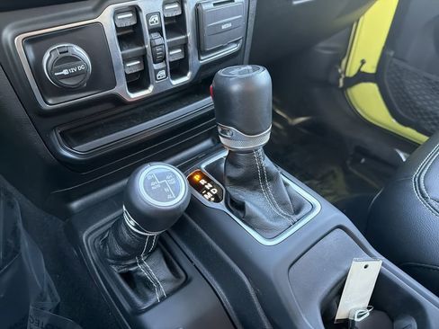 Used 2023 Jeep Wrangler Unlimited Sahara w/ Cold Weather Group image 27