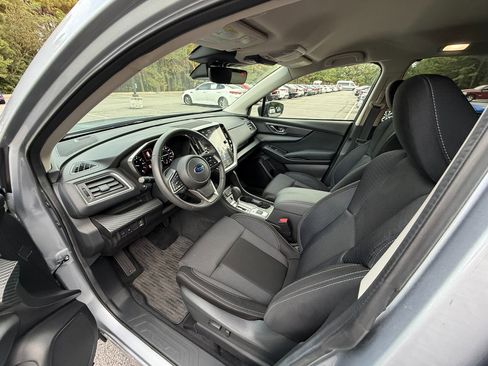 Used 2025 Subaru Ascent Premium image 8