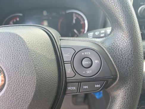 Certified 2025 Toyota RAV4 LE AWD/4WD image 17