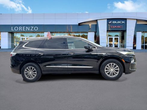 Used 2022 Buick Enclave Essence FWD image 4