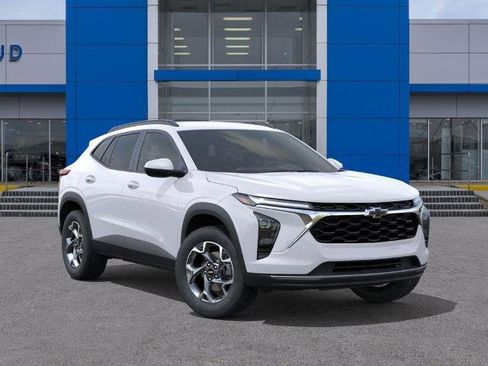 New 2026 Chevrolet Trax LT image 7