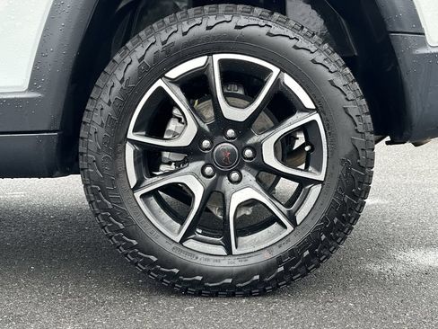 Certified 2025 Jeep Compass Trailhawk w/ Trailhawk Elite Group AWD/4WD image 16