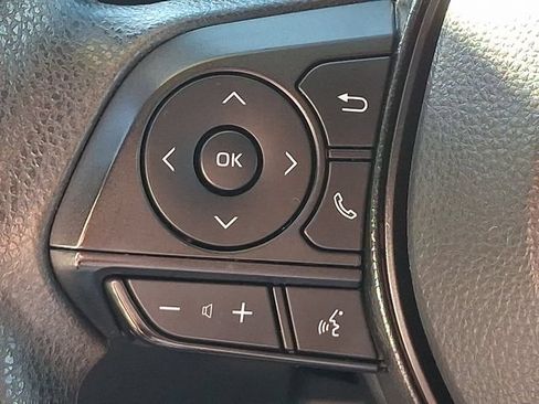 Used 2024 Toyota RAV4 XLE FWD image 21