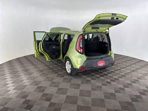 Used 2016 Kia Soul FWD image 16