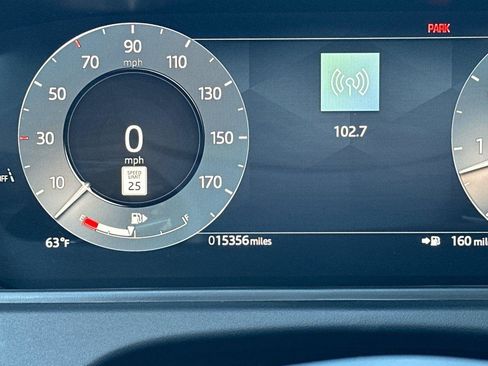 Used 2025 Land Rover Range Rover Velar Dynamic SE image 26