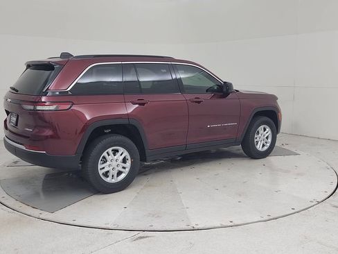 New 2025 Jeep Grand Cherokee Laredo image 15