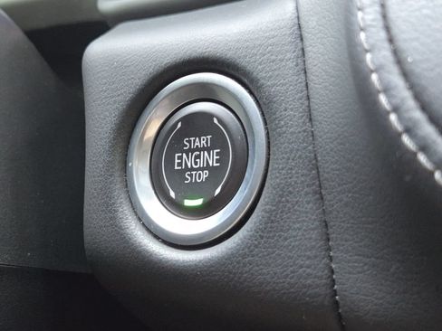 Used 2023 Chevrolet Tahoe Z71 w/ Luxury Package AWD/4WD image 22