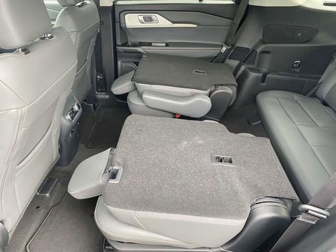 New 2026 Ford Explorer Active w/ Active Comfort Package image 5