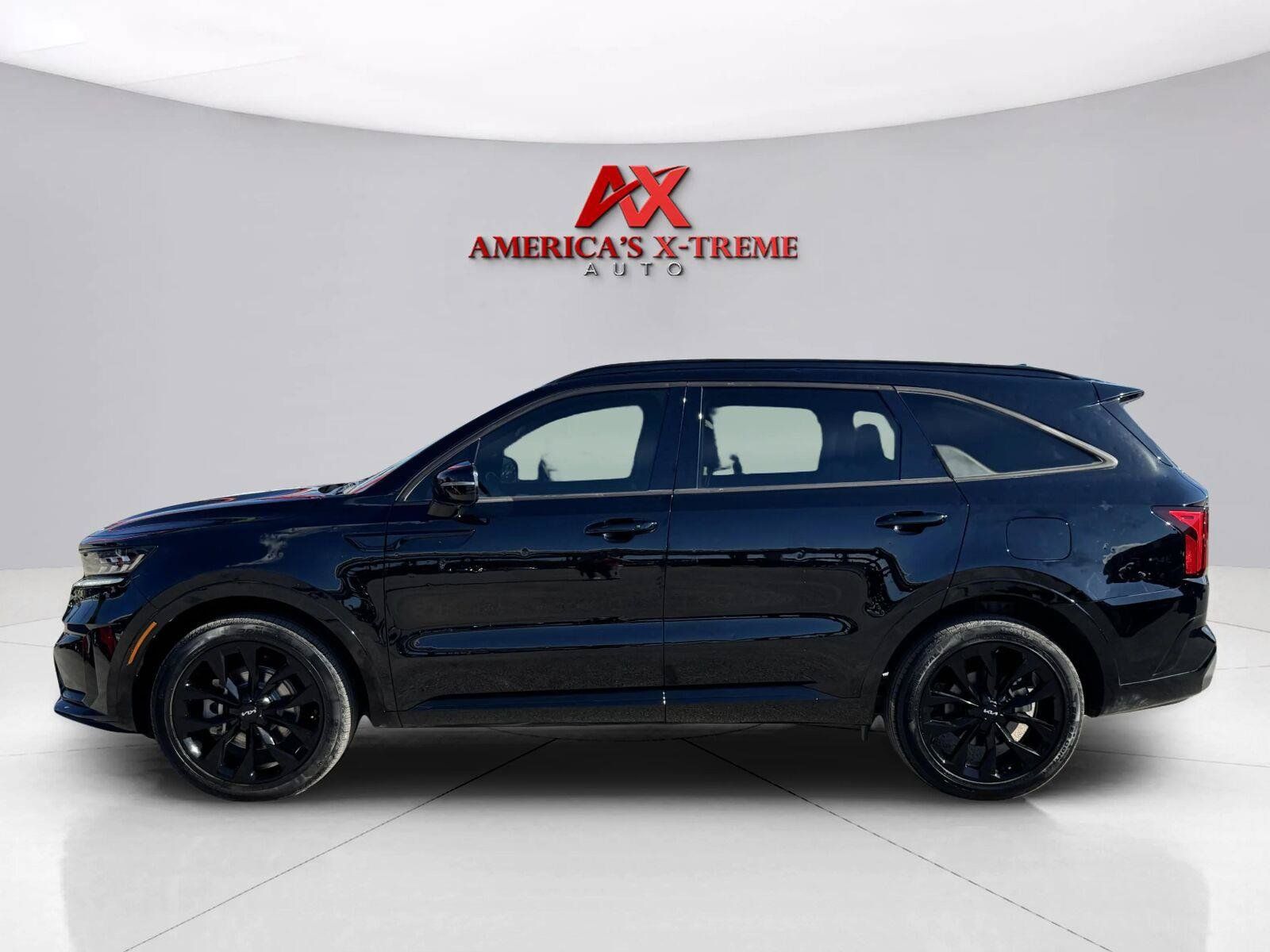 Used 2023 Kia Sorento SX FWD image 2