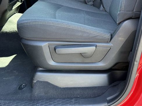 Used 2024 RAM 2500 Tradesman w/ Chrome Appearance Group image 13