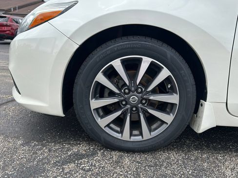 Used 2017 Nissan Altima 2.5 SV w/ Convenience Package FWD image 36