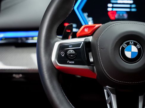 Used 2025 BMW M5 w/ Carbon Package image 47