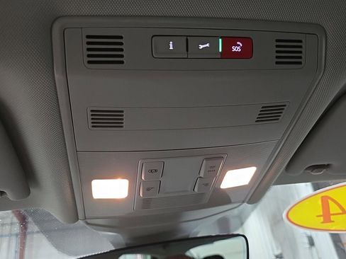 Used 2024 Volkswagen Jetta SE image 17