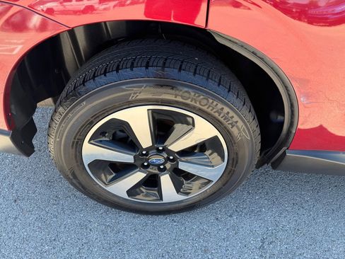 Used 2018 Subaru Forester 2.5i Premium w/ All-Weather Package AWD/4WD image 10