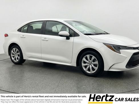 Used 2025 Toyota Corolla LE FWD image 1