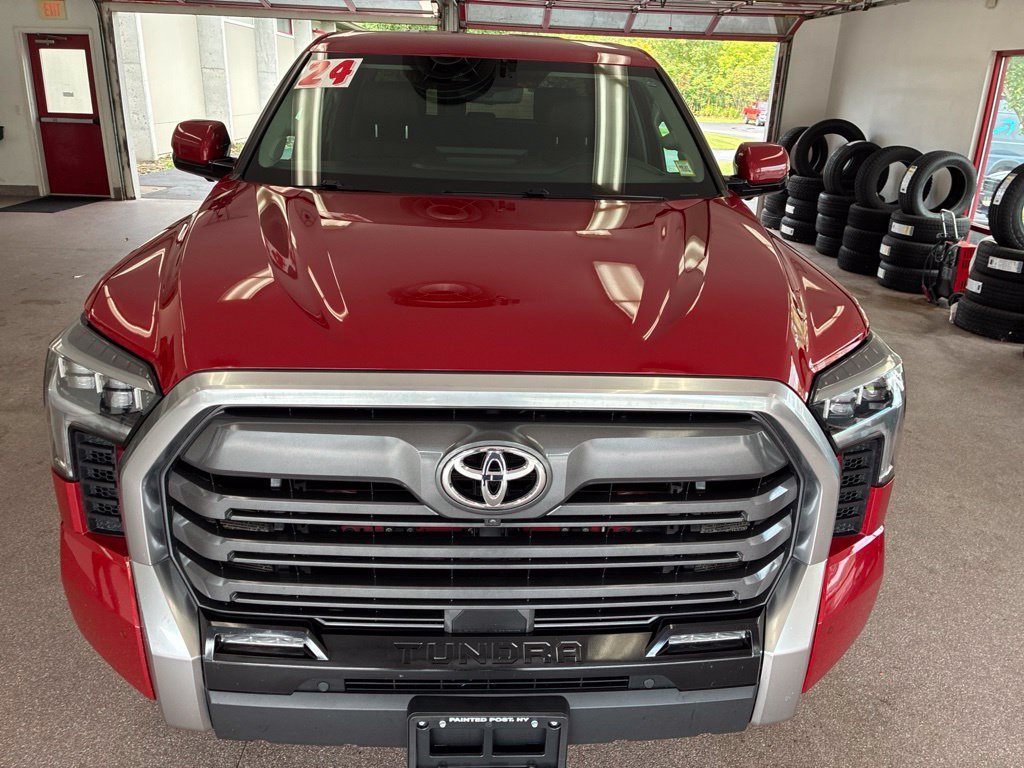 Used 2024 Toyota Tundra Limited AWD/4WD image 5