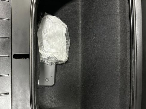 Used 2018 Tesla Model X 75D image 23