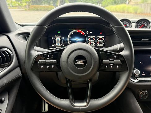 Used 2024 Nissan Z Sport w/ Floor Mat Package RWD image 9