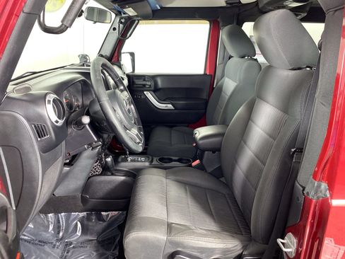 Used 2012 Jeep Wrangler Sahara w/ Dual Top Group AWD/4WD image 14