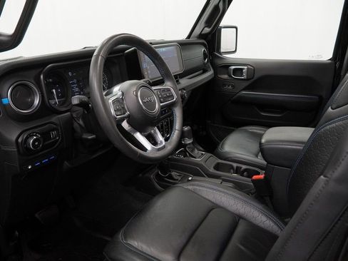 Used 2024 Jeep Wrangler High Altitude image 21