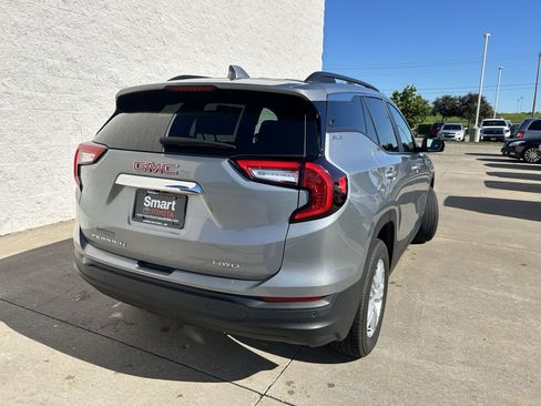Used 2023 GMC Terrain SLE w/ Driver Convenience Package AWD/4WD image 6
