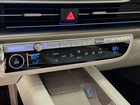 Used 2024 Hyundai Ioniq 6 SEL image 24