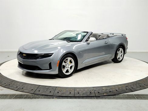 Used 2023 Chevrolet Camaro LT image 3