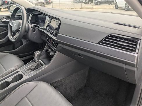 Used 2024 Volkswagen Jetta SE image 34