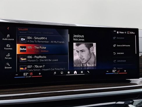 Used 2024 BMW X5 xDrive50e image 19