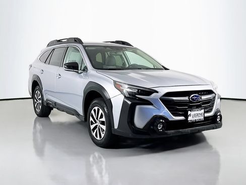 Used 2023 Subaru Outback Premium AWD/4WD image 4