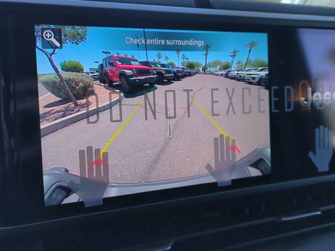 New 2026 Jeep Gladiator Sport AWD/4WD image 28