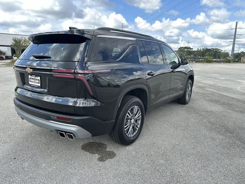Used 2026 Chevrolet Traverse LT FWD image 14