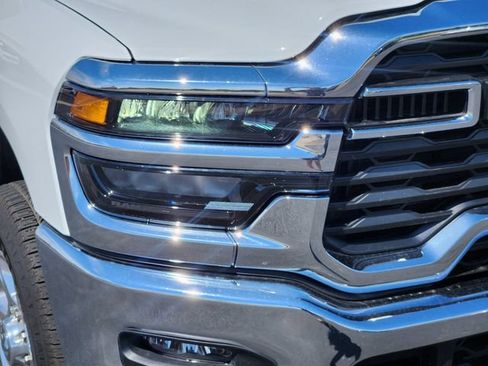 Used 2026 RAM 2500 Big Horn AWD/4WD image 9