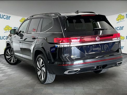 Used 2025 Volkswagen Atlas SE AWD/4WD image 4