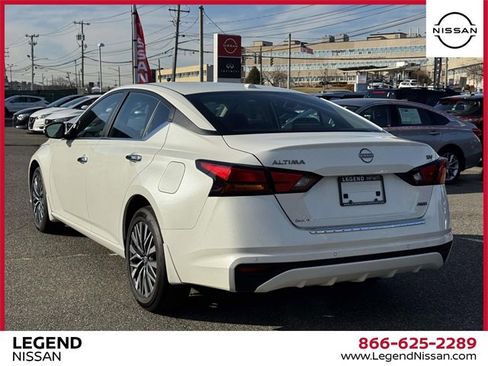 Used 2023 Nissan Altima 2.5 SV image 7