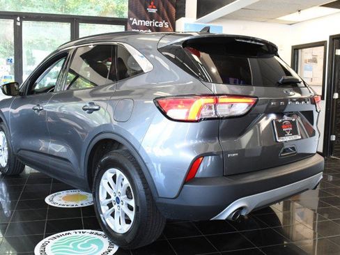 Used 2022 Ford Escape SE w/ Convenience Package AWD/4WD image 9