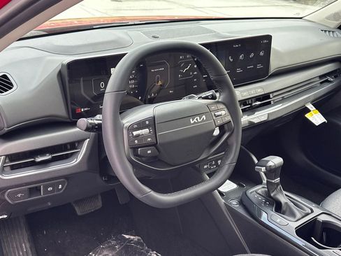 New 2025 Kia K4 EX image 17
