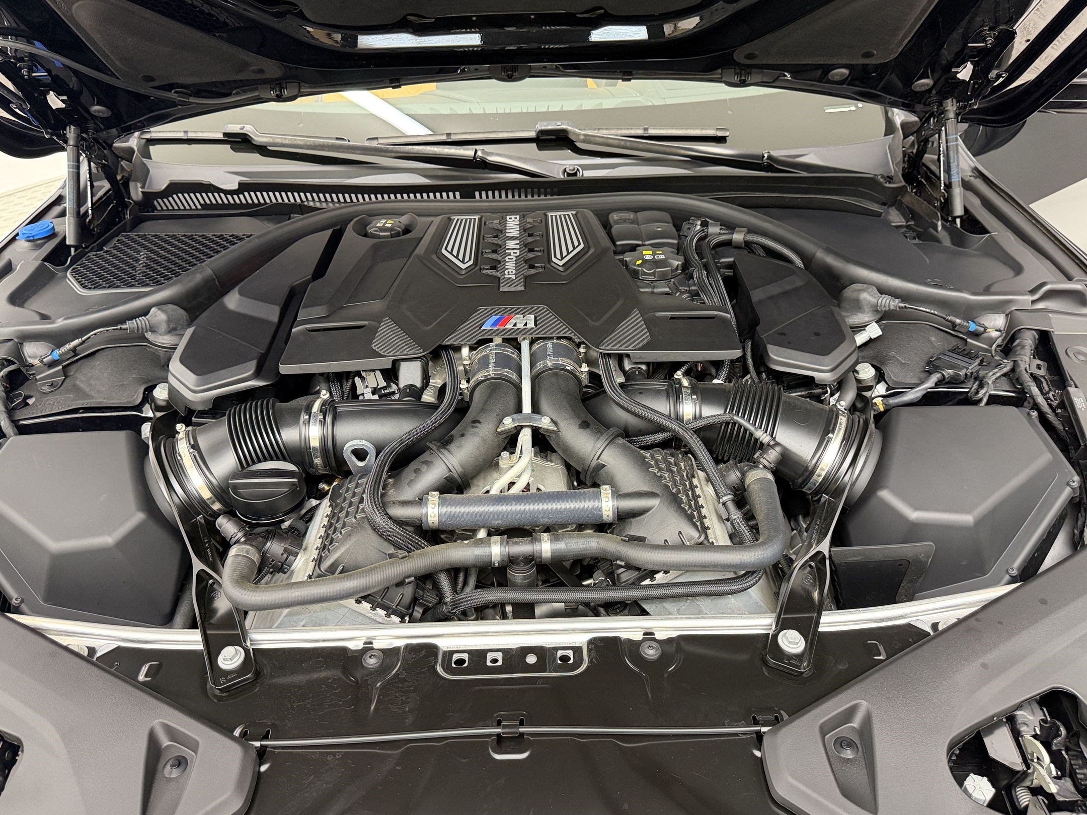 Used 2025 BMW M8 Competition AWD/4WD image 34